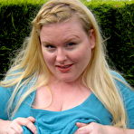 Second pic of Heavy hooters amateur country girl exposes her fat body