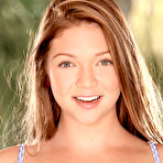 Second pic of 18eighteen.com - Jessie Andrews - Freshman Flattie