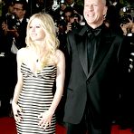 Third pic of Avril Lavigne