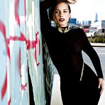 First pic of Alicia Keys non nude posing images