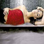 Fourth pic of Alicia Keys non nude posing images