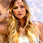 First pic of Courtney Dillon pleasuring her sweet pussy in the blistering sun