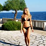 Fourth pic of Caprice Bourret in bikini on the beach