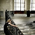 Third pic of Carmen Kass scans and topless paparazzi shots