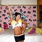 Second pic of Real amateur girlfriends having sexMany pretty amateur teens undressing and posing sexy