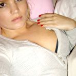 Second pic of Real amateur girlfriends having sexNaughty and horny teens getting naked in front of the camera