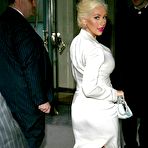 First pic of Christina Aguilera