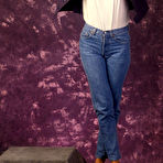 First pic of Young Heather Graham sexy posing for magazines