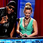 Fourth pic of Hilary Duff shows her legs at the 2010 Teen Choice Awards