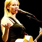 First pic of Jewel Kilcher