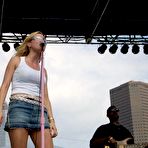 Second pic of Jewel Kilcher