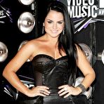 Third pic of Joanna Levesque AKA JoJo posing at 2011 MTV Video Music Awards