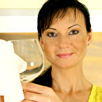 First pic of AllOver30.com - Introducing 38 year old Tessa