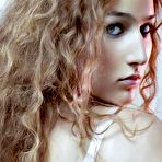 First pic of Leelee Sobieski nude