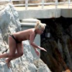 First pic of Lily Allen