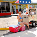First pic of Shelby - Weenies And Bikinis | Milf Hunter .com 