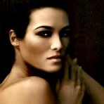 First pic of Manuela Arcuri