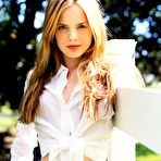 Third pic of Mena Suvari