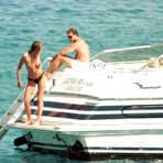 First pic of Top Model Elle McPherson Paparazzi Topless Shots