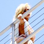 Third pic of  Lindsay Lohan fully naked at CelebsOnly.com! 