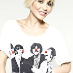 First pic of Natalie Imbruglia non nude posing scans from mags