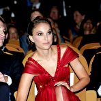 Third pic of Natalie Portman in red night dress at Black Swan premiere
