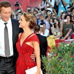 Fourth pic of Natalie Portman in red night dress at Black Swan premiere