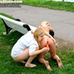 Fourth pic of Подруки на лужайке >> порно фото на ШпилиВили