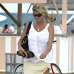 First pic of Rachel Hunter