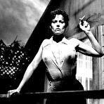 First pic of Sigourney Weaver