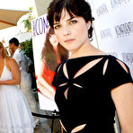 First pic of Selma Blair Nude Posing Photos
