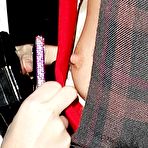 First pic of Rosie Huntington-Whiteley titslip shots