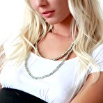 First pic of Pinky And Her Glassy Toy