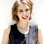 First pic of Lauren Cohan sexy scans & topless vidcaps