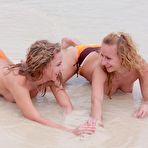 Third pic of PinkFineArt | Tonguing on the beach from LesArchive