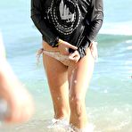 First pic of Vanessa Hudgens looking sexy when surfs in Waikiki