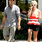 First pic of Britney Spears leggy having lunch with her boyfriend