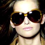 Third pic of Izabel Goulart sexy runway shots, shows her long legs