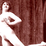 Third pic of Vintage Queens