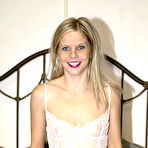 First pic of SexyAndPettite.com