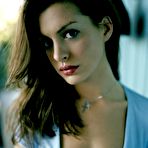 First pic of Anne Hathaway
