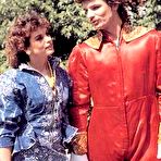 First pic of Retro porn ~ Raunchy seventies lady fucked in her anus!