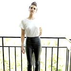 Fourth pic of Lauren Cohan without bra under white t-shirt