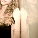 First pic of Shakira