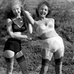 Third pic of Retro Babes