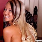 Fourth pic of Aaliyah Love Petite Blonde Drops Blue Jeans on Glass Table