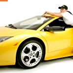 Fourth pic of La chica del concesionario de coches de lujo - Culos