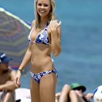 Third pic of Laura Vandervoort sexy in bikini on the beach