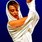 First pic of kylie minogue @ 12pix