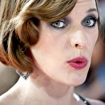 First pic of Milla Jovovich posing The Three Musketeers in 3D World Premiere